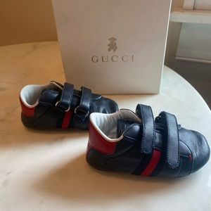 Gucci Napa Thea Baby Trainer shoes with signature stripe, Size 19, Blue, Leather